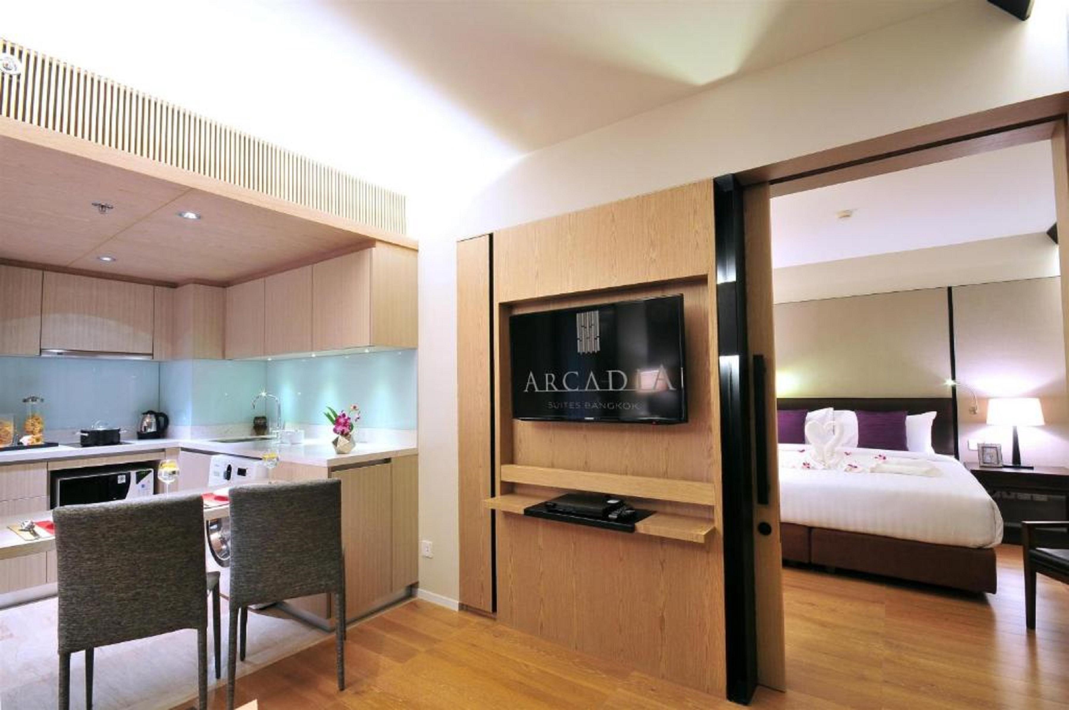 Arcadia Suites Бангкок Экстерьер фото