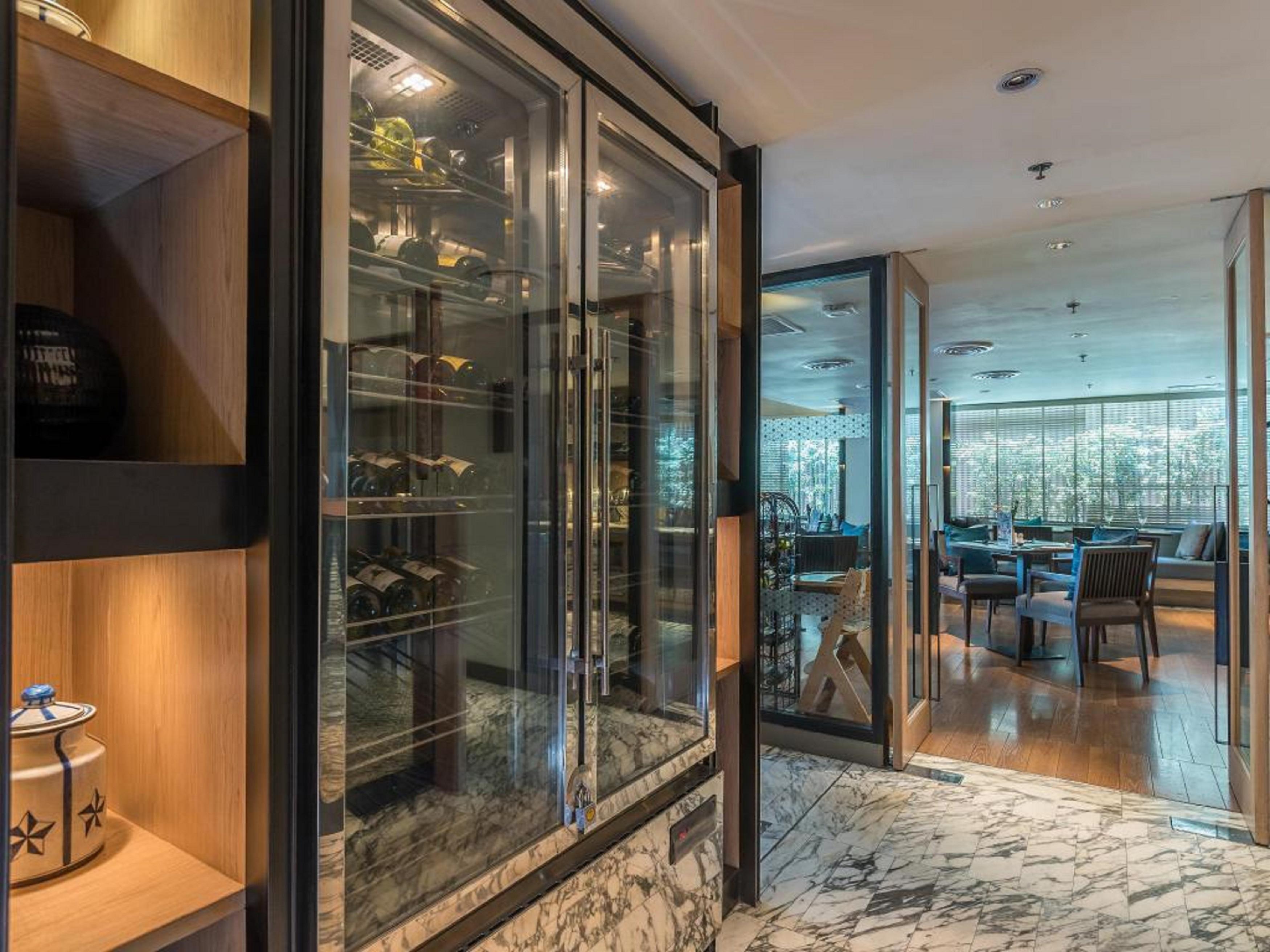 Arcadia Suites Бангкок Экстерьер фото