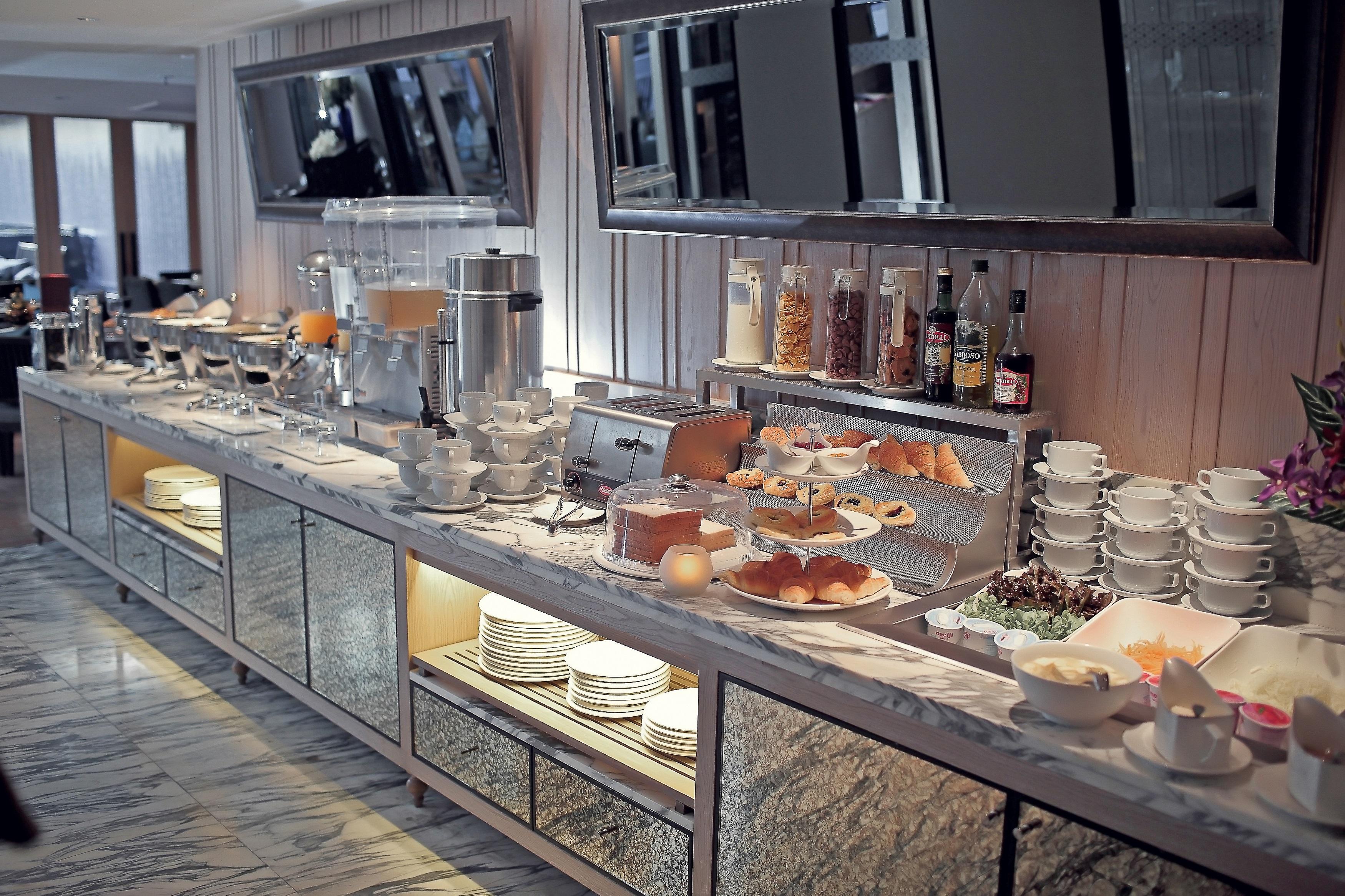 Arcadia Suites Бангкок Экстерьер фото