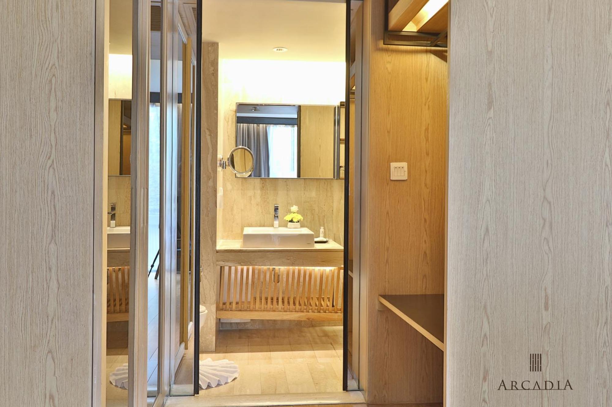 Arcadia Suites Бангкок Номер фото