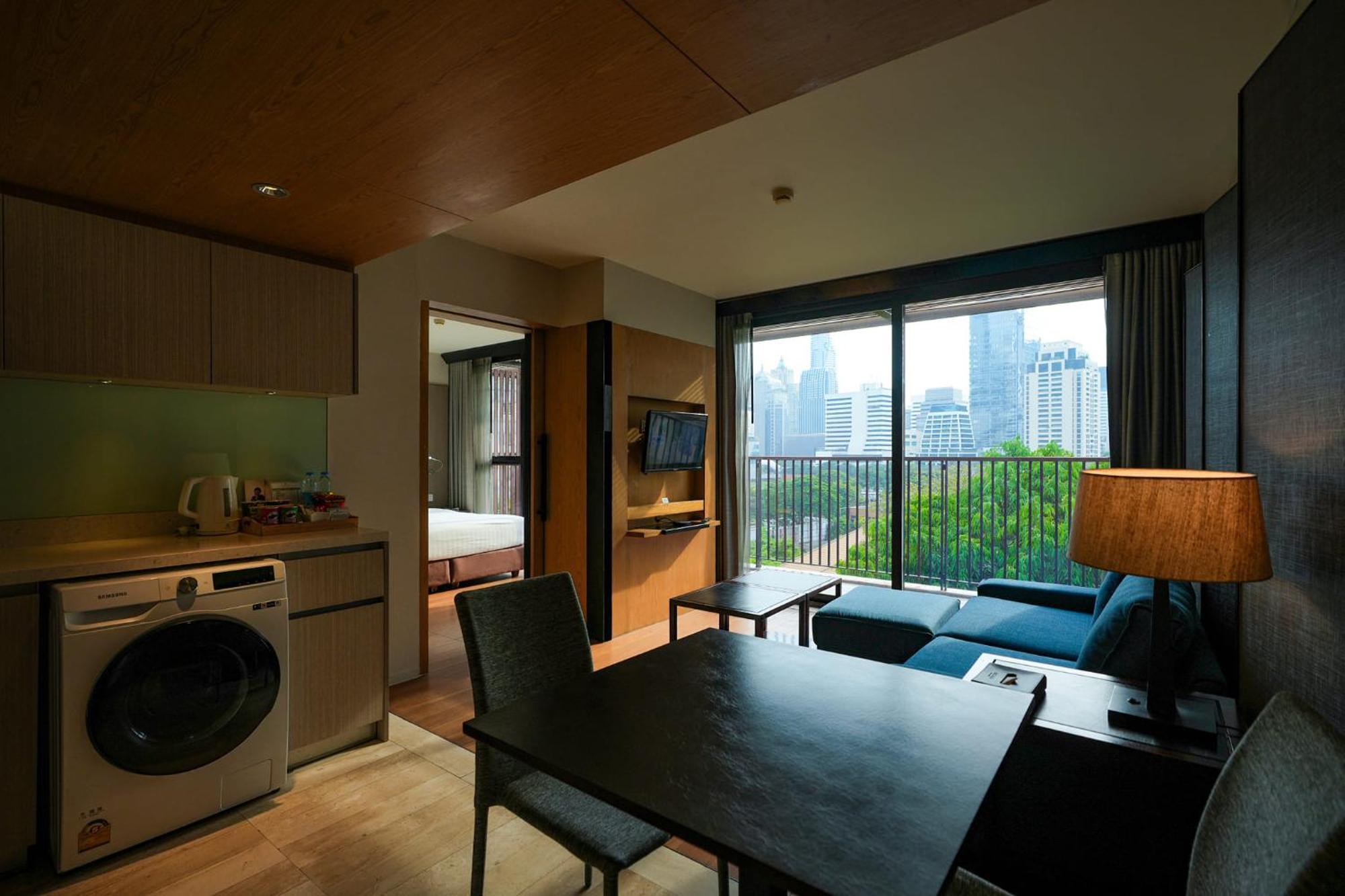 Arcadia Suites Бангкок Экстерьер фото
