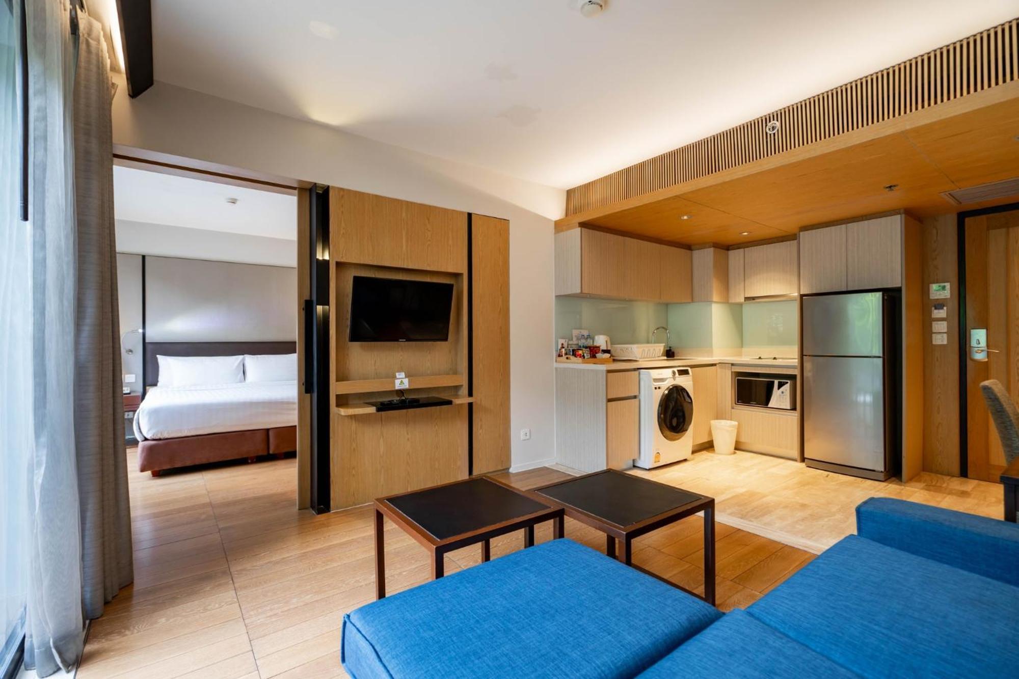 Arcadia Suites Бангкок Экстерьер фото