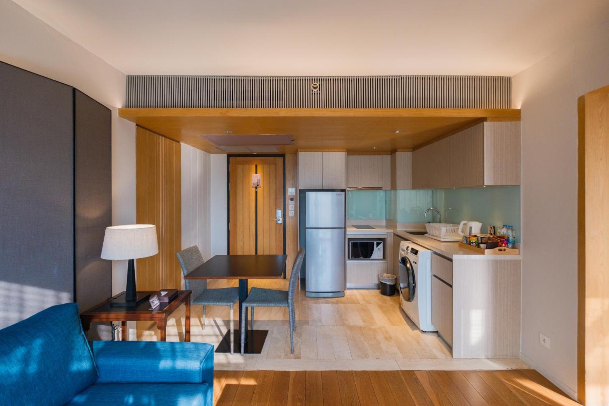 Arcadia Suites Бангкок Экстерьер фото