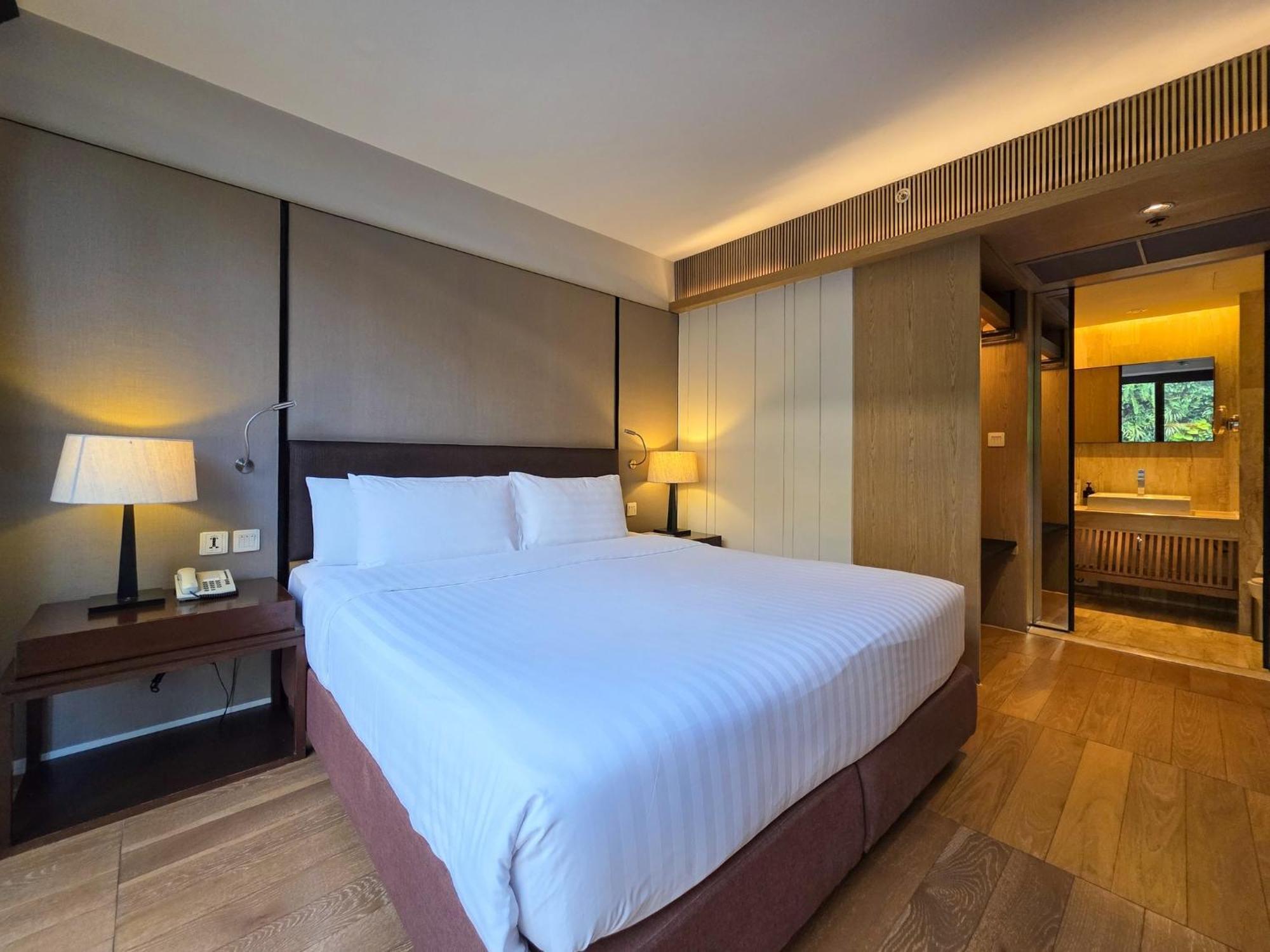 Arcadia Suites Бангкок Экстерьер фото
